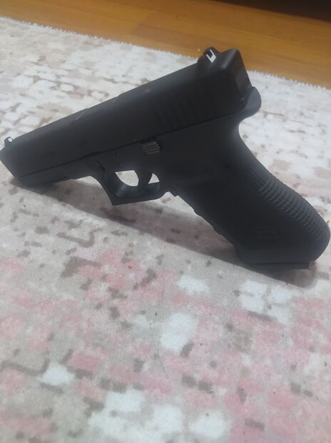 GLOCK 17 SİYAH AIRSOFT TABANCASI