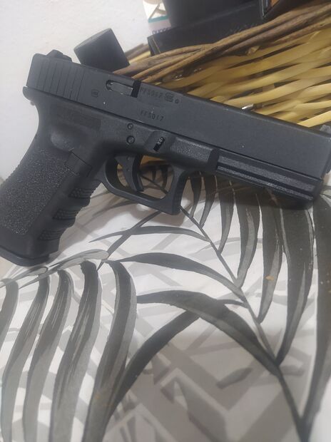 GLOCK 17 SİYAH AIRSOFT TABANCASI