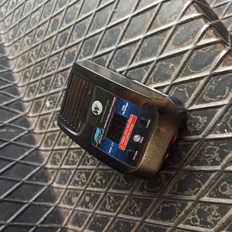 WE - USED NIMH/LIPO CHARGER