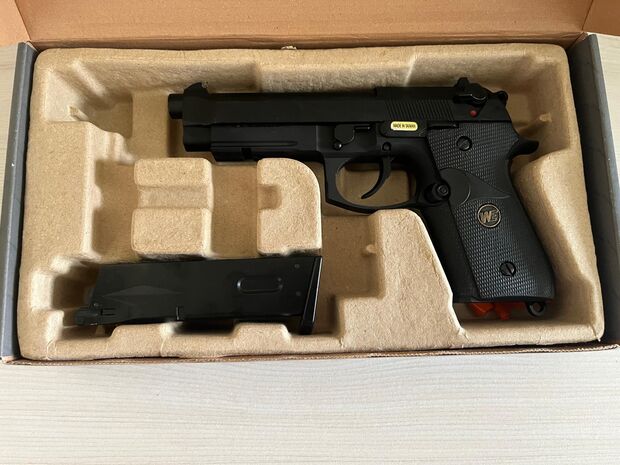 WE BERETTA M92 AIRSOFT TABANCASI